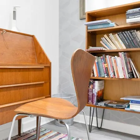 Leith's Bright Abode