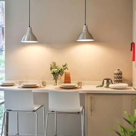 For Students Only - Buccleuch Street In Edimburgo