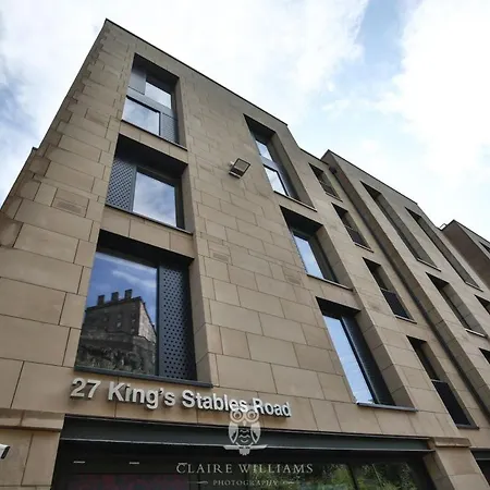 For Students Only - Kings Stables Road In * Edimburgo