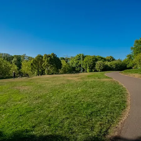 Northfield 1 Bedroom With Sofa Bed - *