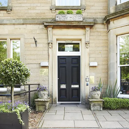 Hotel The Roseate - Small Luxury Of The World