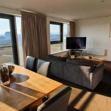 Ocean Serviced 4* Edynburg