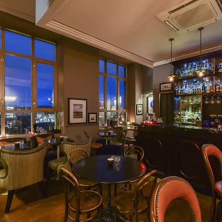 Fraser Aparthotel 4*