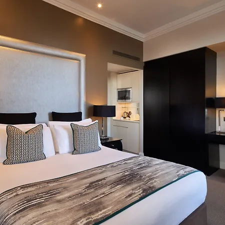 Hotel apartamentowy Fraser