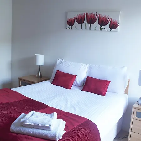 Dreamhouse Holyrood Park Апартаменты Эдинбург