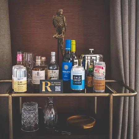 ホテル The Rutland &
