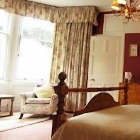 Grosvenor Gardens 4*