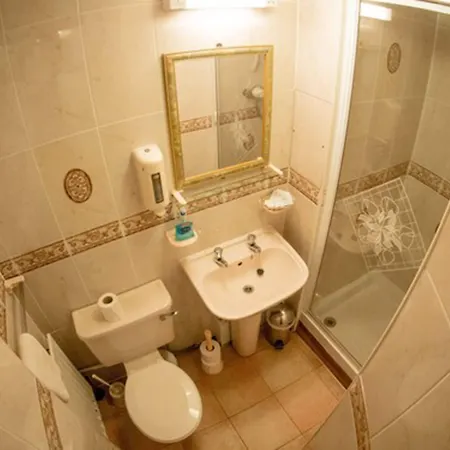 Hotel Corstorphine 3*