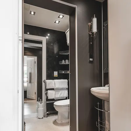 セイリダ ドニア 3* エディンバラ