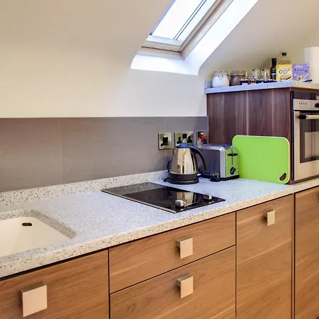 Clarendon Luxury Otel 4*