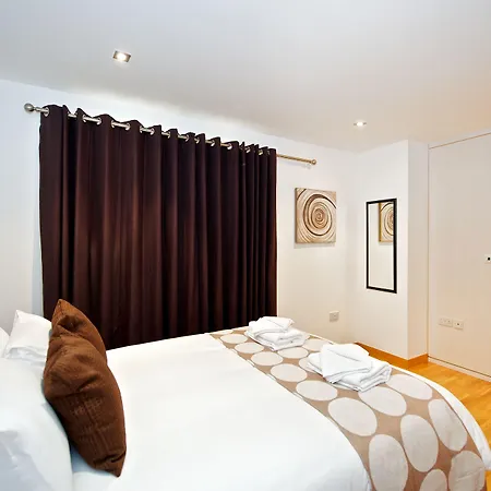 Staycity West End Lägenhetshotell 4*