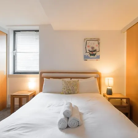 Modern Flat In The Middle Of Old Town 펜션