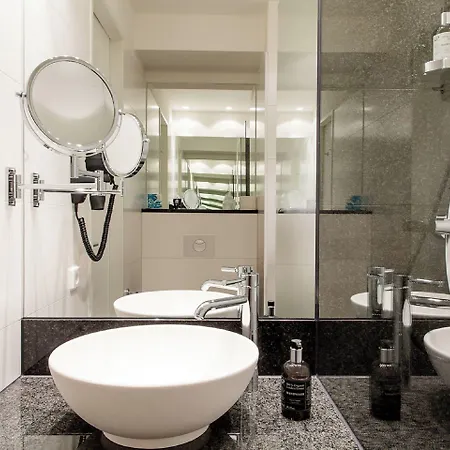 Hotel One Edinburgh-royal 3*