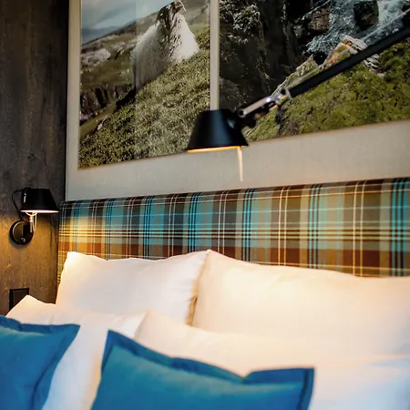 One Edinburgh-royal Hotel 3*