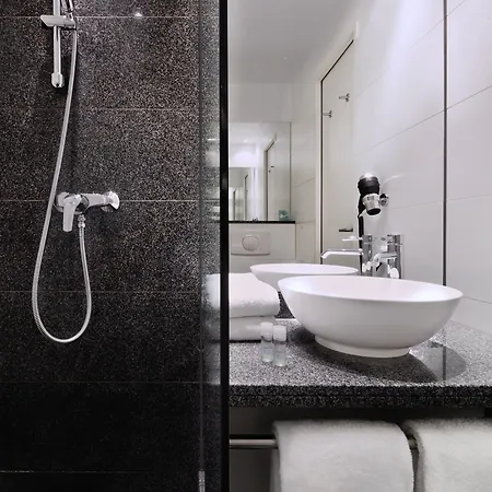 Hotell One Edinburgh-princes 3*