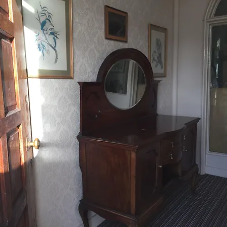 Πανσιόν Adelphi 3*