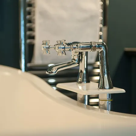 Hotel No11 Boutique & Brasserie 4*