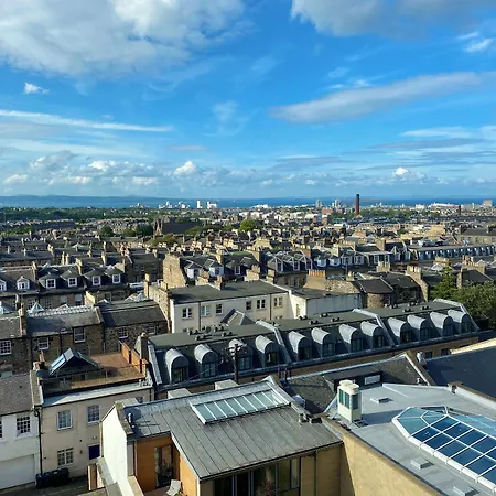 Отель 28 York Place