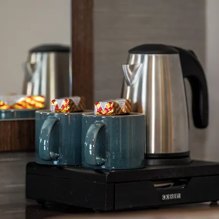 Hotel 28 York Place 3*