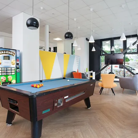 Unite Students - Chalmers Street - The Meadows Hotel apartamentowy 2*