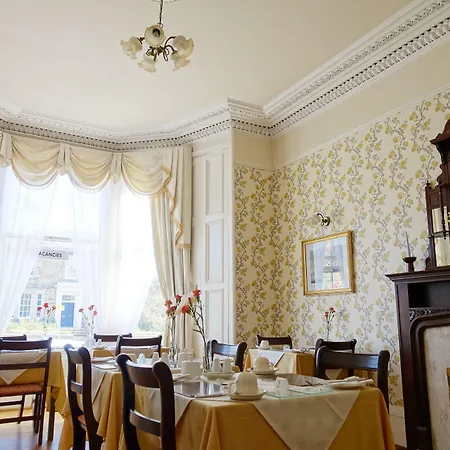 ゲストハウス Gladstone House