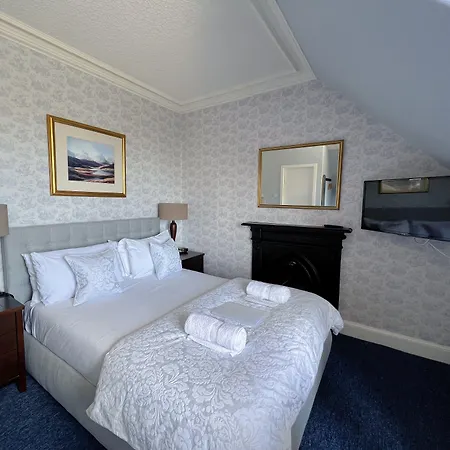 Gladstone House ゲストハウス 4*