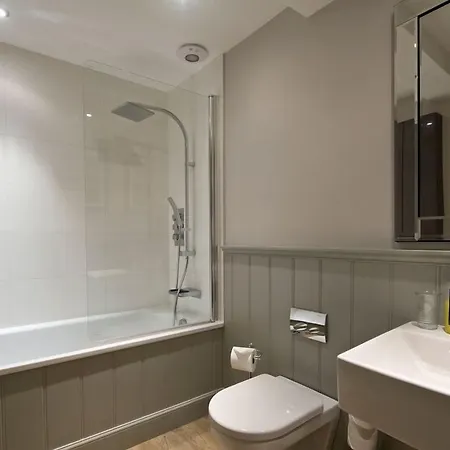 Destiny Scotland - Q-residence