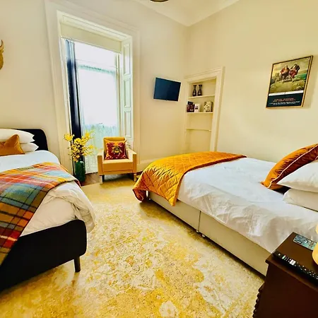 Scot Townhouse בית הארחה