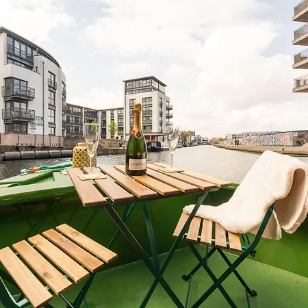 - Houseboats ספינת מלון אדינבורו