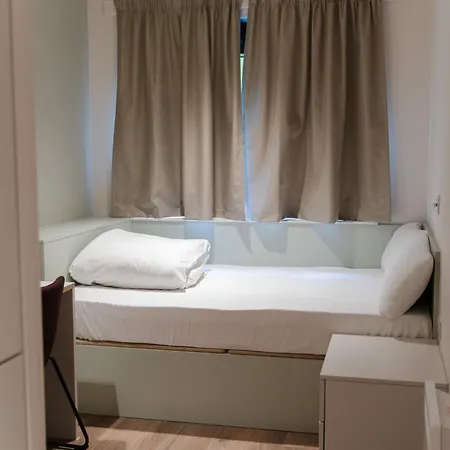 Destiny Student - Burnet Point * Edimburgo