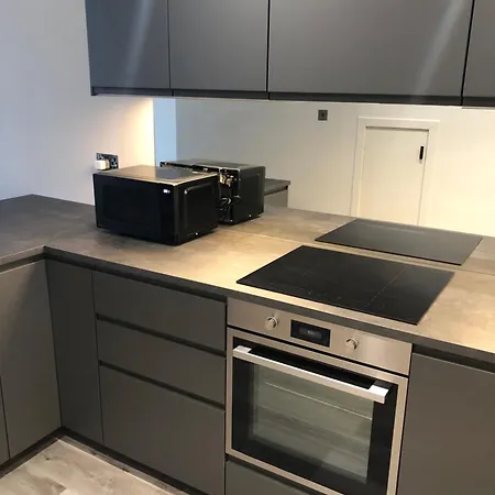 Charming West End Flat * Edinburgh