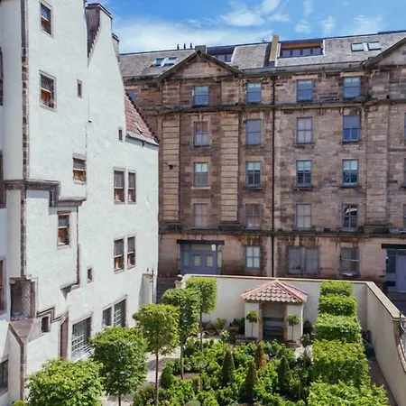 The Pavilion At Lamb's House * אדינבורו