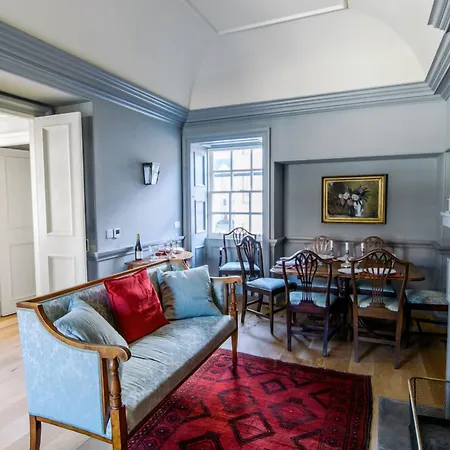 The Pavilion At Lamb's House *