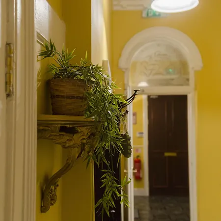 16 Pilrig Nocleg ze śniadaniem 3*