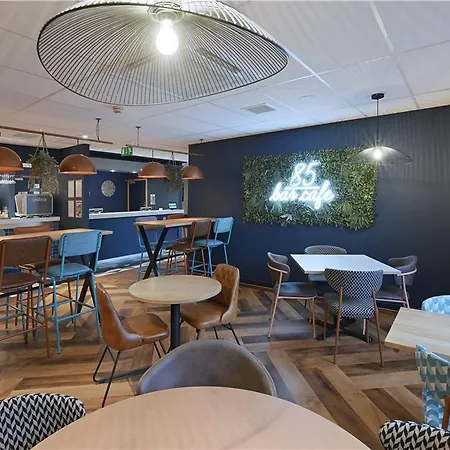 ホテル Travelodge Cameron Toll エディンバラ