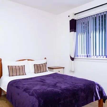 公寓 Airport Home, Free Parking, Sleeps 6, Near 爱丁堡