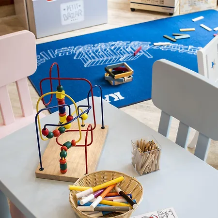 아다지오 에딘버러 로열 마일 4*