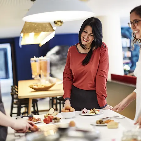 아다지오 에딘버러 로열 마일 아파트호텔