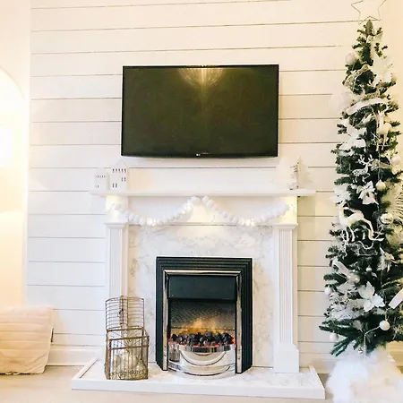 Chic Flat Close To Edinburgh, Airport, & Zoo *