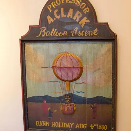 Bright Spacious 2 Bedroom In Stockbridge * Эдинбург