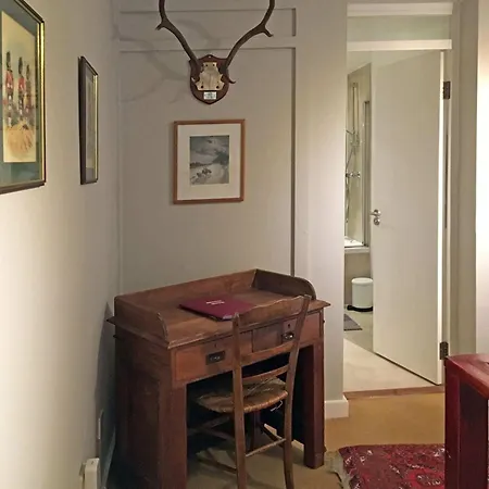 Апартаменты Bright Spacious 2 Bedroom In Stockbridge *