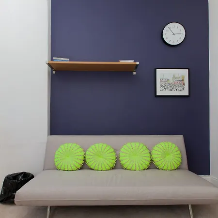 Beautifully Modernised New Town Apartament