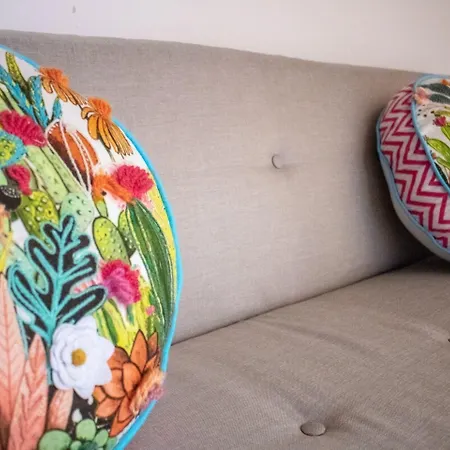 Beautifully Modernised New Town Apartament *