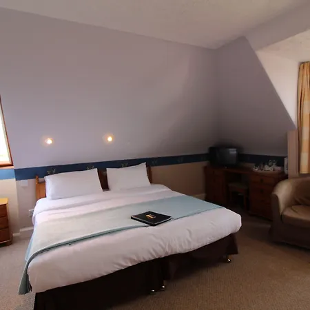 Dunedin 4* אדינבורו