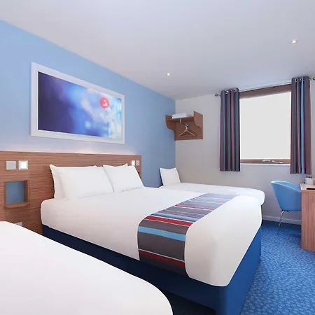 Travelodge Waterloo Place 3*