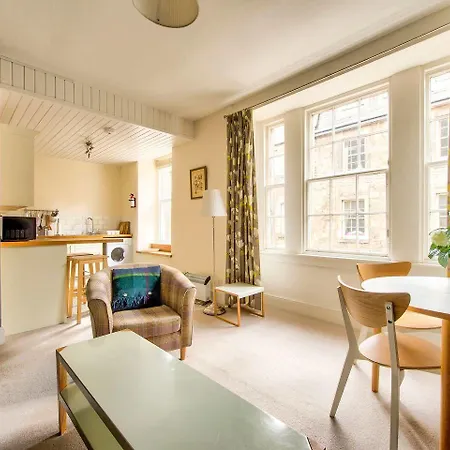 Joivy Amazing Location! Lovely Rose St In New Town Apartment Edinburgh