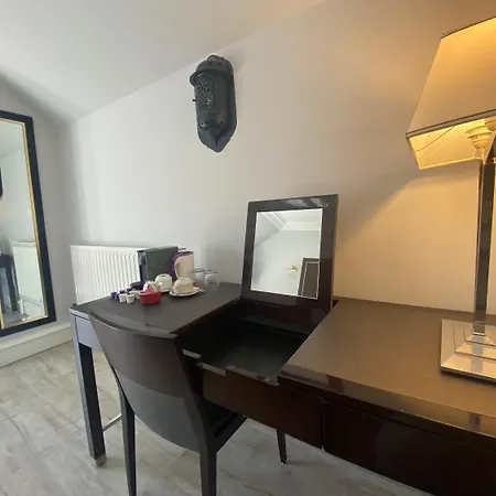 No6 West Coates Эдинбург