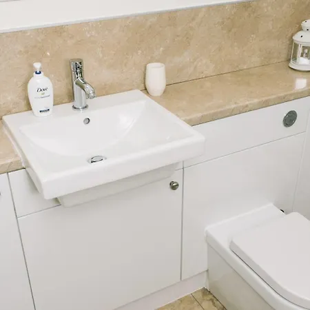 Pleasant Near Princes Street Gardens *