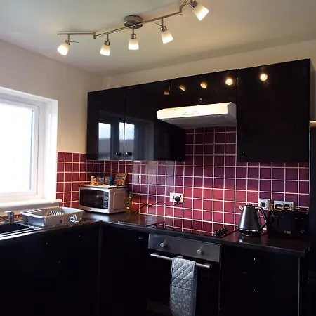 شقة Ideal Location With Free On-site Private Parking