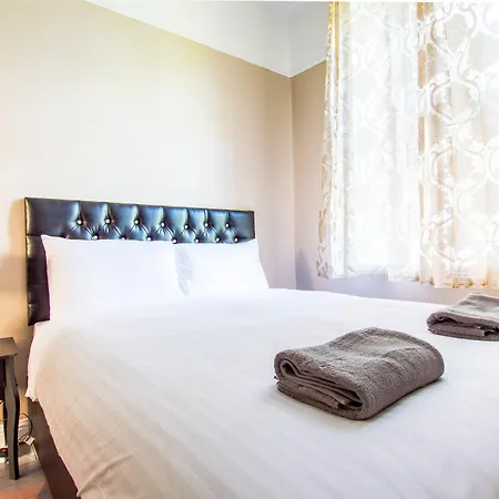 Montgomery - Crighton *